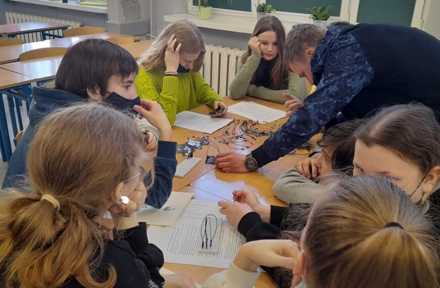 ARDUINO I FIZYKA, gdzie zabawa z naukowcem się spotyka?